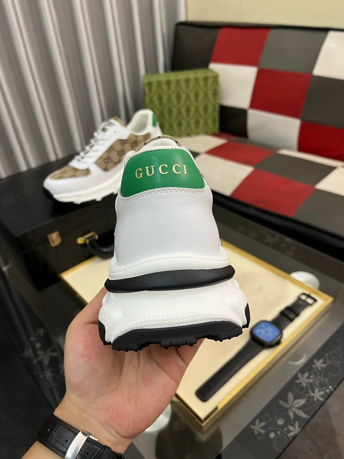 Men's Men's Shoes 💰458⌚️⌚️【GUCCI】Gucci men's latest white shoe series casual shoes! The official website is built 1:1. Upper: Made of imported cowhide, with electric embroidery ➕Inner lining: Made of high-quality first-layer pigskin, soft and comfortable. Picky material selection and exquisite workmanship give you the best enjoyment. Size: 38-44. 3️⃣colors available